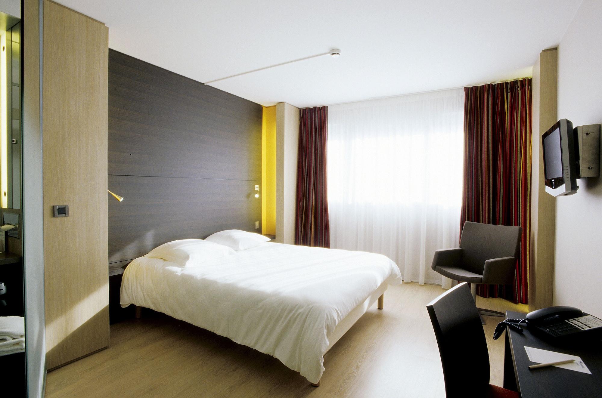 Oceania Quimper Hotel Exterior photo