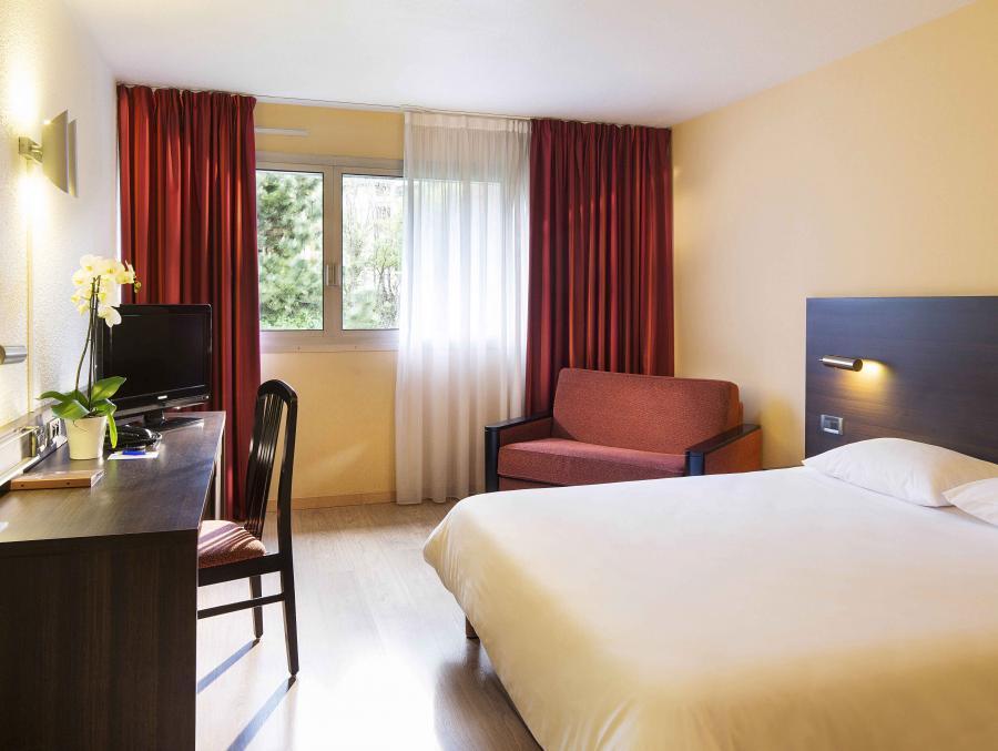 Oceania Quimper Hotel Exterior photo
