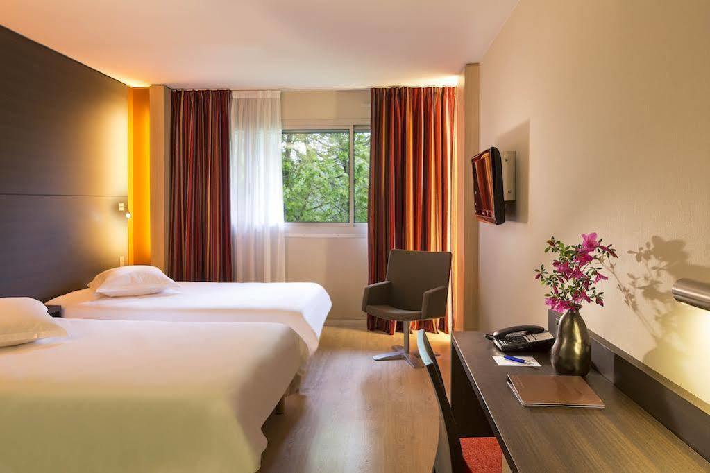 Oceania Quimper Hotel Exterior photo
