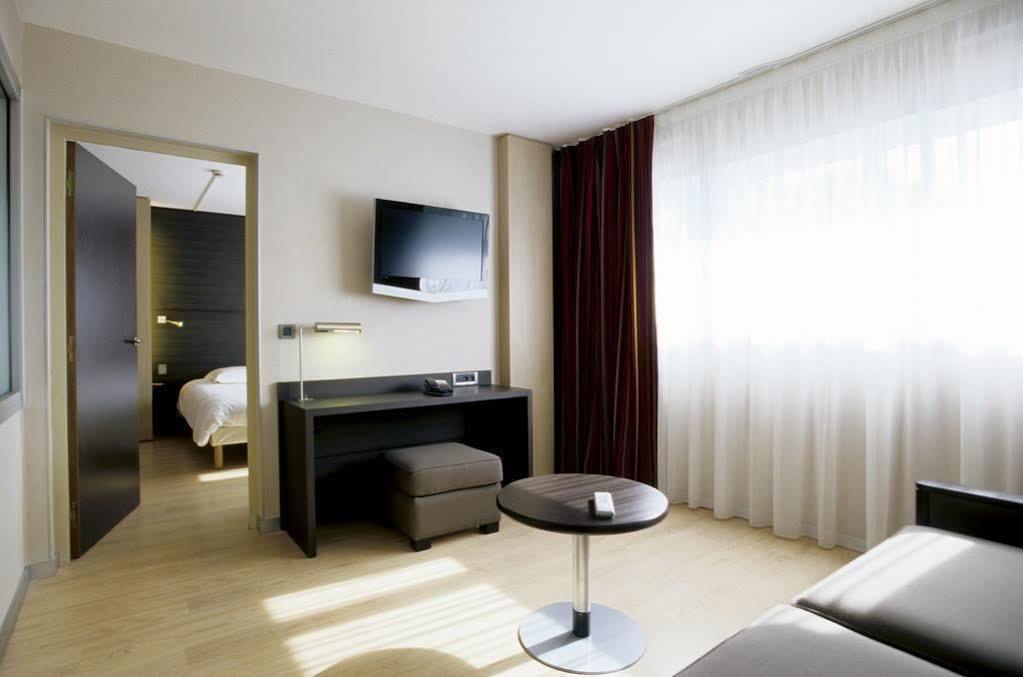 Oceania Quimper Hotel Exterior photo